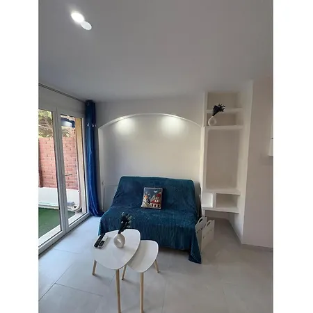 Santorini Escape Near Cannes & Saint-tropez Дом отдыха Фрежюс