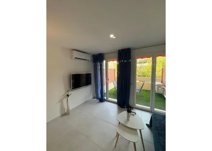 Santorini Escape Near Cannes & Saint-tropez Дом отдыха *