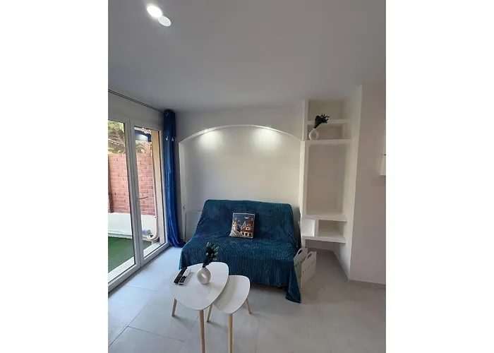 Santorini Escape Near Cannes & Saint-tropez Дом отдыха Фрежюс