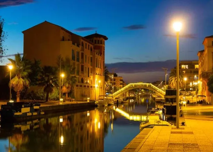 Дом отдыха Santorini Escape Near Cannes & Saint-tropez